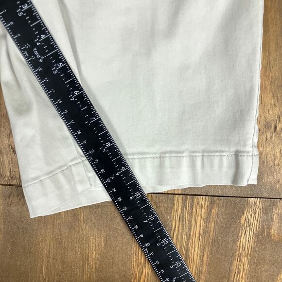 Tommy Bahama Womens Shorts Beige Midi Chino Island Life Stretch 4 - Picture 8 of 11